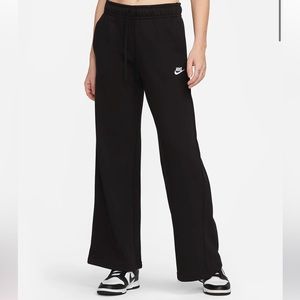 worn twice, nike straight leg sweatpants